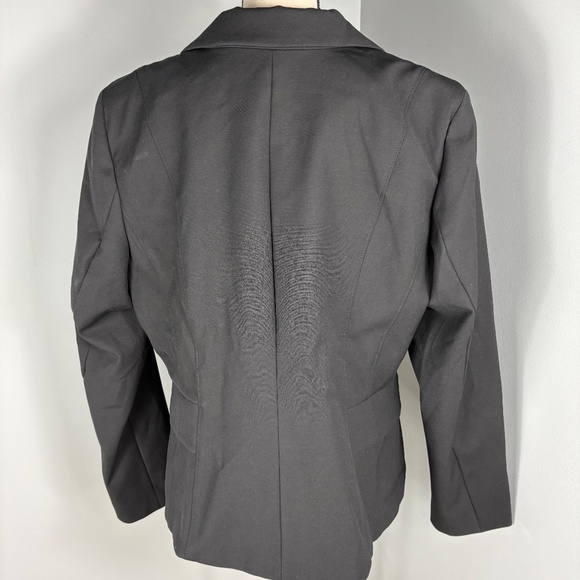 White House Black Market | WHBM® Signature Blazer in black - Picture 4 of 8